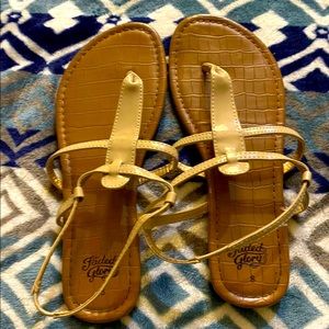 Sandals size 8